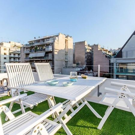 Neoclassical Apartment With 2 Bedrooms In Pireu Exterior foto
